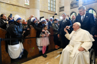 1-Apostolic Journey to Hungary: Meeting with poor people and refugees  
