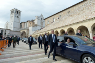 15-Visit of the Holy Father Francis to Assisi: Holy Mass and signing of the new Encyclical <i>“All Brothers”, on fraternity and social friendship</i> 