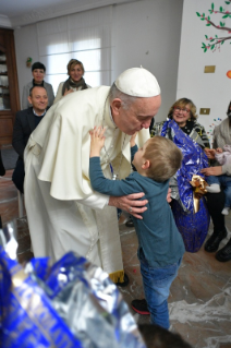 13-Visita del Santo Padre a la "Casa de Leda"