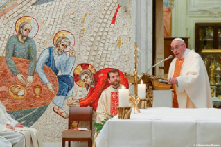 5-Santa Missa presidida pelo Santo Padre para o «Centro Aletti»
