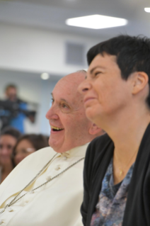 0-Visita del Santo Padre a la Ciudadela Cielo de la comunidad Nuevos Horizontes de Frosinone