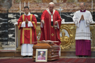 16-Celebrazione delle esequie di Mons. Léon Kalenga Badikebele, Nunzio Apostolico in Argentina, presiedute da Papa Francesco