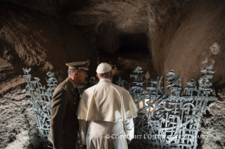 6-Gebet zum Gedenken an das Massaker in den Ardeatinischen Höhlen am 24. März 1944
