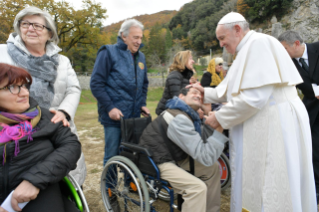 5-Visite du Pape François à Greccio : Célébration de la Parole et signature de la Lettre sur la Crèche.