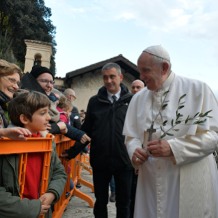 15-Visite du Pape François à Greccio : Célébration de la Parole et signature de la Lettre sur la Crèche.