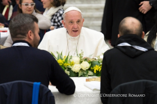 8-Palabras del Santo Padre al inicio del almuerzo con los pobres