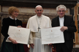 11-Audience with the “Joseph Ratzinger – Benedict XVI Vatican Foundation” for the conferral of the Ratzinger Prize 2018