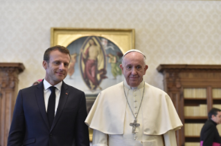 0-Audience of Pope Francis with French President Emmanuel Macron
