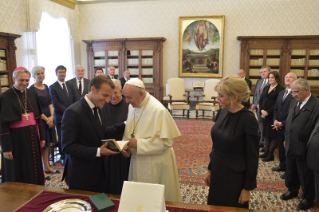 11-Audiencia del Papa Francisco al Presidente francés, Emmanuel Macron