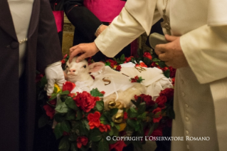 2-Presentazione degli agnelli benedetti in occasione della festa di Sant'Agnese
