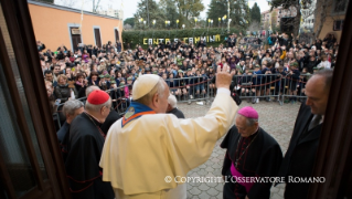 5-Visita pastoral a la parroquia romana San Miguel Arc&#xe1;ngel en Pietralata