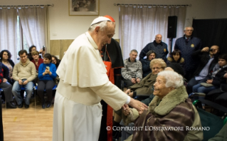 10-Visita pastoral a la parroquia romana San Miguel Arc&#xe1;ngel en Pietralata