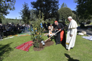 23-Festa di San Francesco nei Giardini Vaticani alla presenza del Santo Padre