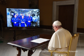 6-Liaison du Pape François avec l'equipage de la Station spatiale internationale