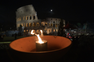 22-Way of the Cross at the Colosseum presided over by the Holy Father - Good Friday