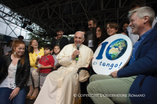 2-Grussworte von Papst Franziskus beim Besuch der Kundgebung für soziale Gerechtigkeit und Umweltschutz 