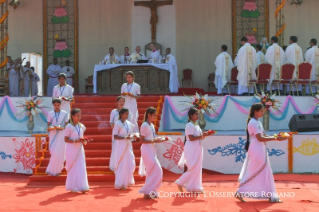 14-Apostolic Journey to Bangladesh: Holy Mass and priestly ordination