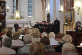 5-Apostolic Journey to Latvia: Visit to the catholic Saint James&#x2019; Cathedral 