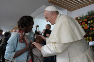 14-Apostolic Journey to Mozambique: Visit to Zimpeto Hospital