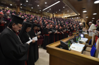 10-Ouverture de la XVe Assemblée générale ordinaire du Synode des Évêques : Prière et salut du Pape