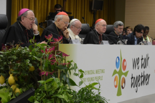 14-Pre-Synodal meeting with young people at the International Pontifical College "Maria Mater Ecclesiae"